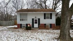 Pre-foreclosure in  N GERONIMO DR Independence, MO 64058