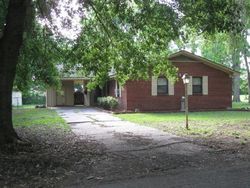 Pre-foreclosure in  E LYNNE CIR Greenville, MS 38703