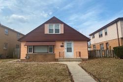 Pre-foreclosure in  N 77TH ST Milwaukee, WI 53222