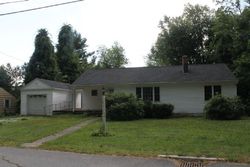 Pre-foreclosure in  LAURELWOOD AVE Leicester, MA 01524