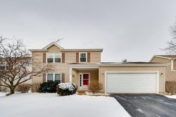 Pre-foreclosure Listing in WOODBRIDGE DR CARY, IL 60013