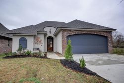 Pre-foreclosure in  WHITEWATER DR Broussard, LA 70518