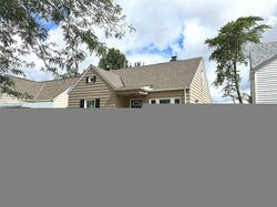 Pre-foreclosure in  LIBBY RD Maple Heights, OH 44137