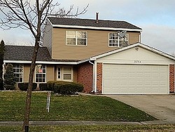 Pre-foreclosure in  S ACORN RIDGE DR Frankfort, IL 60423