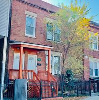  E 68th St, Chicago IL