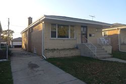 Pre-foreclosure in  CALHOUN AVE Calumet City, IL 60409