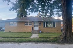 Pre-foreclosure in  184TH ST Lansing, IL 60438