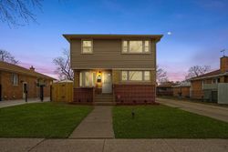 Pre-foreclosure in  SCOTT ST Schiller Park, IL 60176