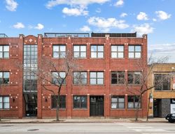 Pre-foreclosure in  W ARMITAGE AVE  Chicago, IL 60614