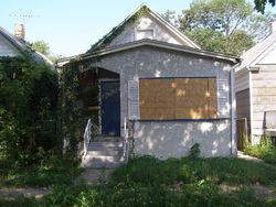 Pre-foreclosure in  N SEELEY AVE Chicago, IL 60645