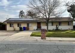 Pre-foreclosure in  GREENWOOD DR Bakersfield, CA 93306