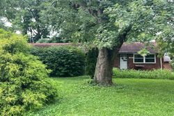 Pre-foreclosure in  OLIVE RD Louisville, KY 40219