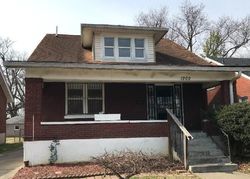 Pre-foreclosure Listing in LARCHMONT AVE LOUISVILLE, KY 40215