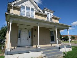 Pre-foreclosure Listing in S 28TH ST LOUISVILLE, KY 40211