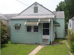 Pre-foreclosure in  SAMUEL ST Louisville, KY 40204