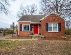 Pre-foreclosure in  HANSES DR Louisville, KY 40219