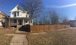Pre-foreclosure in  S 6TH ST Independence, KS 67301