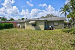 Pre-foreclosure in  SE FERNWOOD DR Jupiter, FL 33469