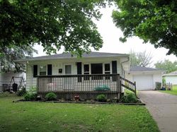 Pre-foreclosure in  E MARSHALL ST Marion, IN 46952
