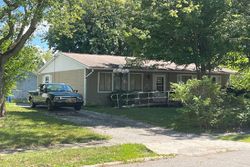 Pre-foreclosure in  N KNIGHT CIR Marion, IN 46952