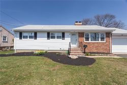 Pre-foreclosure Listing in ASHLAND RD MIDDLESEX, NJ 08846