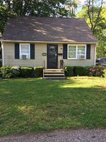 Pre-foreclosure in  HOLCOMB AVE Stamford, CT 06906