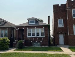 Pre-foreclosure in  W MONROE ST Chicago, IL 60624