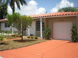 Pre-foreclosure in  S 26TH AVE Hollywood, FL 33020