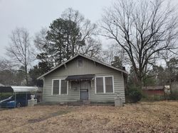 Pre-foreclosure in  W 33RD AVE Pine Bluff, AR 71603