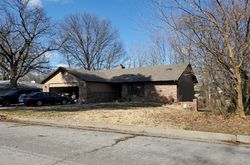 Pre-foreclosure in  S 25TH PL Rogers, AR 72758