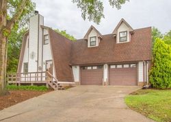 Pre-foreclosure in  GREAT OAKS DR Anderson, SC 29625