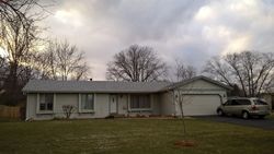 Pre-foreclosure in  MONTLAKE DR Rockford, IL 61114