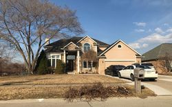 Pre-foreclosure in  CARINI DR Sterling Heights, MI 48313