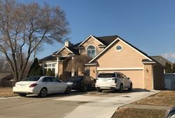 Pre-foreclosure in  CARINI DR Sterling Heights, MI 48313
