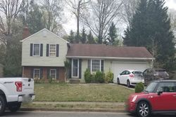 Pre-foreclosure Listing in HOLLY BERRY CT FALLS CHURCH, VA 22042