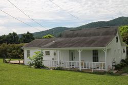 Pre-foreclosure in  DAISY DR Troutville, VA 24175