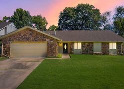 Pre-foreclosure in  E 64TH ST Tulsa, OK 74136