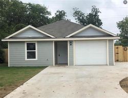 Pre-foreclosure in  MILLET AVE Fort Worth, TX 76105