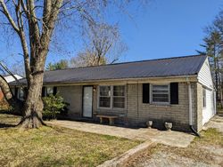 Pre-foreclosure in  HELEN ST Tullahoma, TN 37388