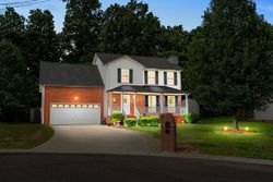 Pre-foreclosure in  ELKMONT DR Clarksville, TN 37040