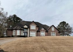 Pre-foreclosure in  WINDSTONE DR Ooltewah, TN 37363