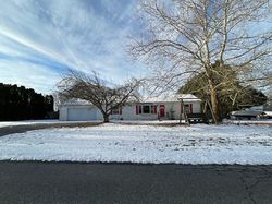 Pre-foreclosure in  E HOLLY DR Lincoln, DE 19960