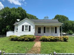Pre-foreclosure in  8TH ST Gaffney, SC 29340