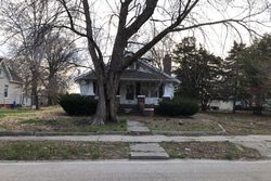 Pre-foreclosure in  N MAIN ST Jacksonville, IL 62650