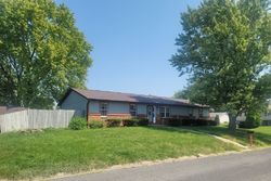 Pre-foreclosure in  BRIARWOOD DR Troy, IL 62294