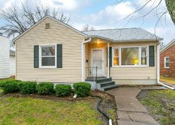 Pre-foreclosure in  N PINE ST Davenport, IA 52804