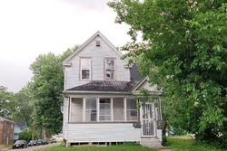 Pre-foreclosure in  SCOTT ST Davenport, IA 52803