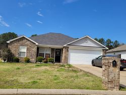 Pre-foreclosure in  JAVA CT Little Rock, AR 72204