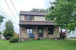 Pre-foreclosure in  INDEPENDENCE DR Clairton, PA 15025