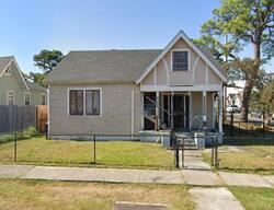  Apple St, New Orleans LA